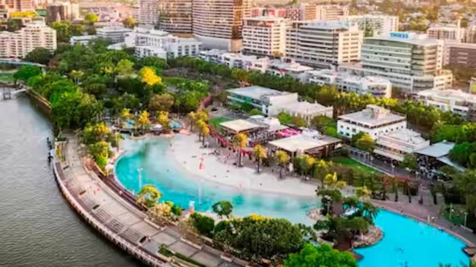 شقة Park Ave Retreat - 3 Carparks, Wifi, Bbq, King Bed بريزبين أستراليا