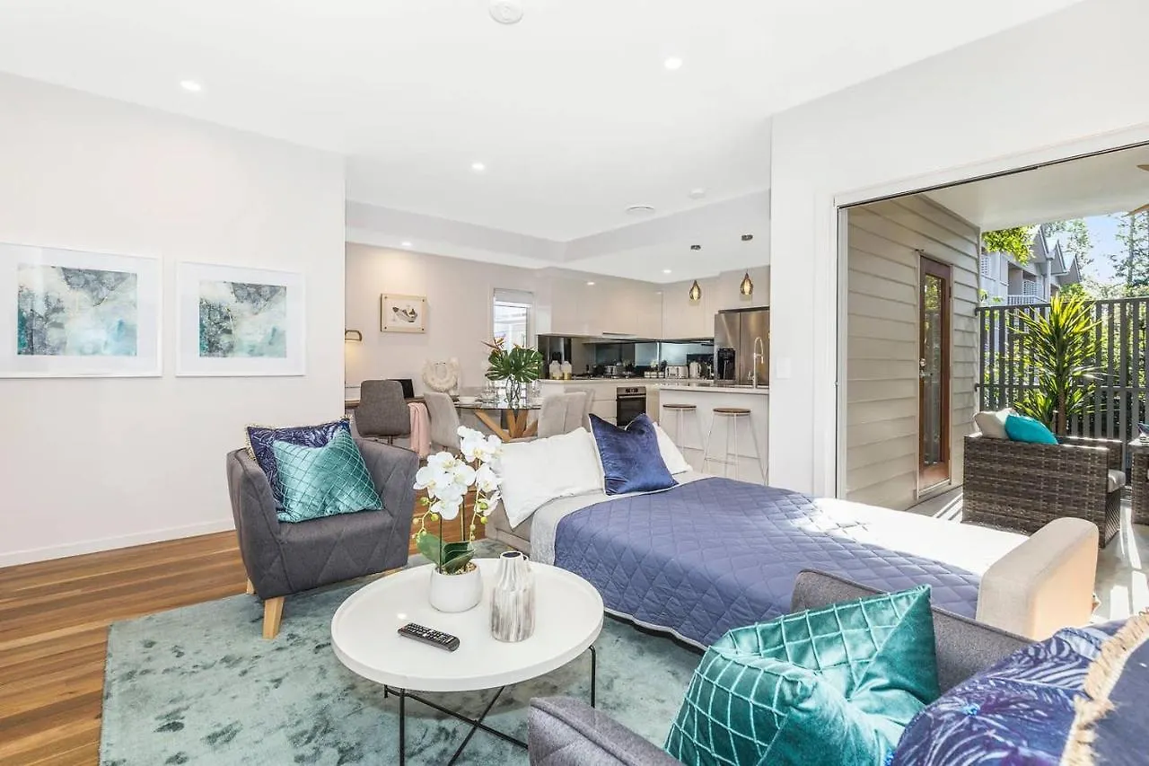 شقة Park Ave Retreat - 3 Carparks, Wifi, Bbq, King Bed بريزبين أستراليا